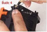 Bước 4 thay hộp mực máy in HP 30A